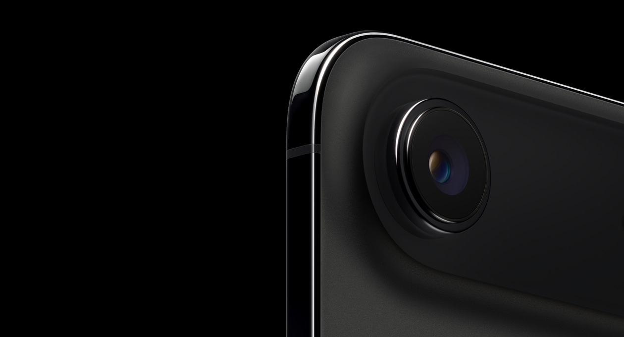 iPhone Air, achterkant, kleur Spacezwart, afgeronde hoek aan de bovenkant, Fusion-camerasysteem met één lens